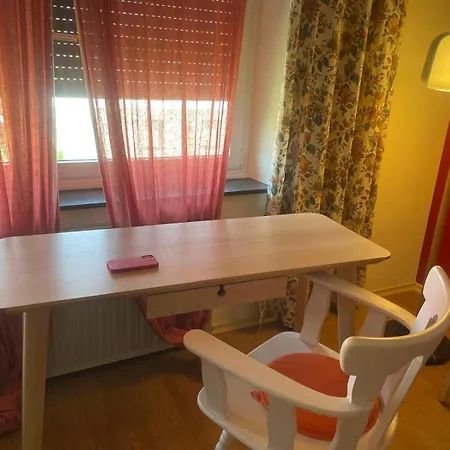 In Rot, Fraenkisches Design, Balkon In Nur 50 Schritten Zum Radweg, Ideal For Long Stay, Relocation Ξενοδοχείο με διαμερίσματα 3*